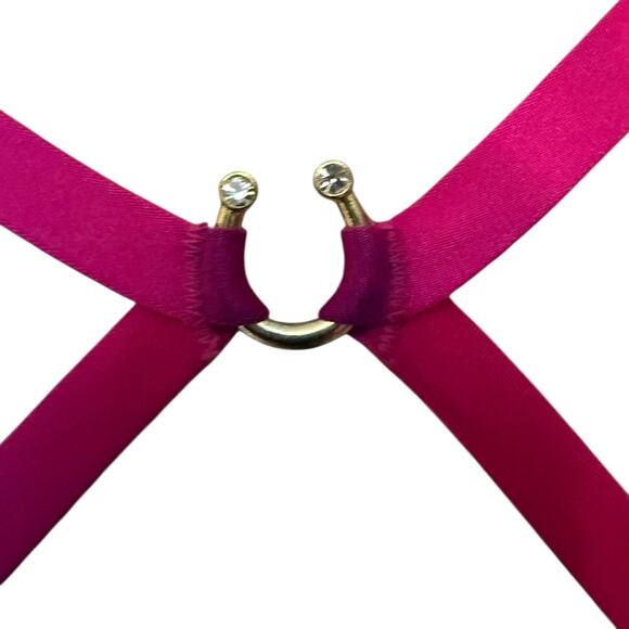 Victoria's Secret Bombshell Plunge Push Up Bra Size 32B - Picture 6 of 6